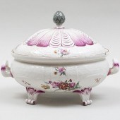 GERMAN HOCHST PORCELAIN TUREEN
