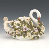 GERMAN PORCELAIN SWAN CENTERPI