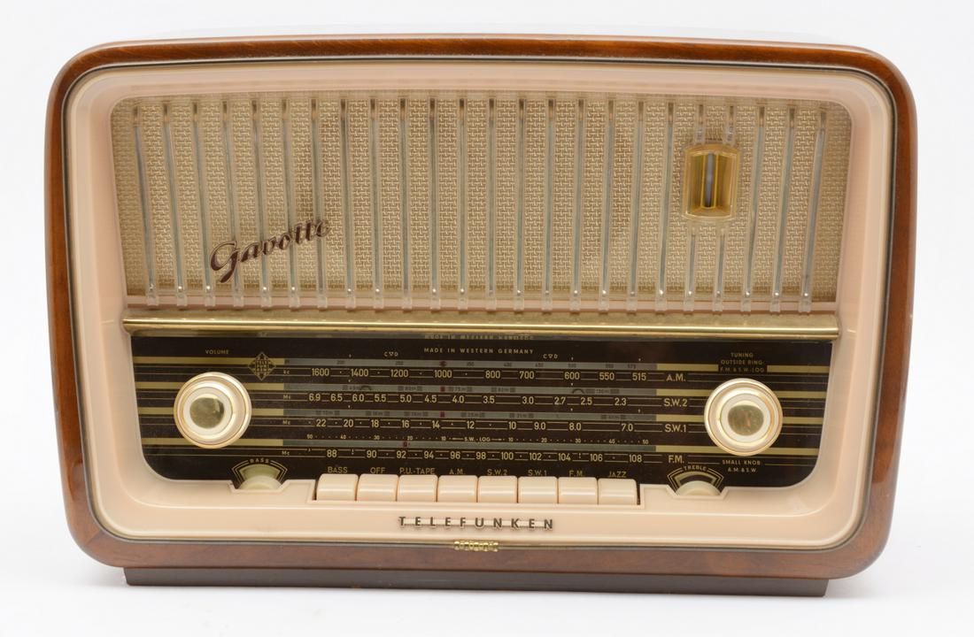 GERMAN RADIO TELEFUNKEN GAVOTTE