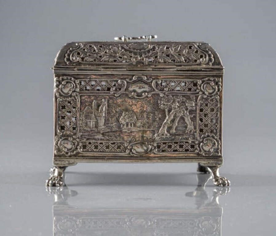 GERMAN SILVER TABLE CASKETA very
