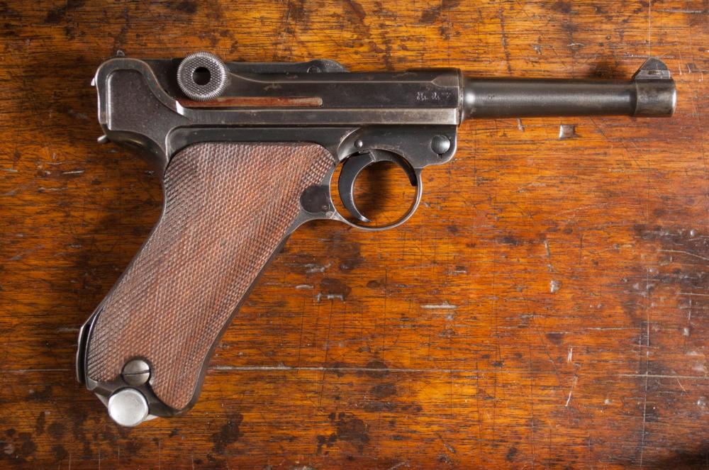 GERMAN WW2 SEMI AUTOMATIC LUGER