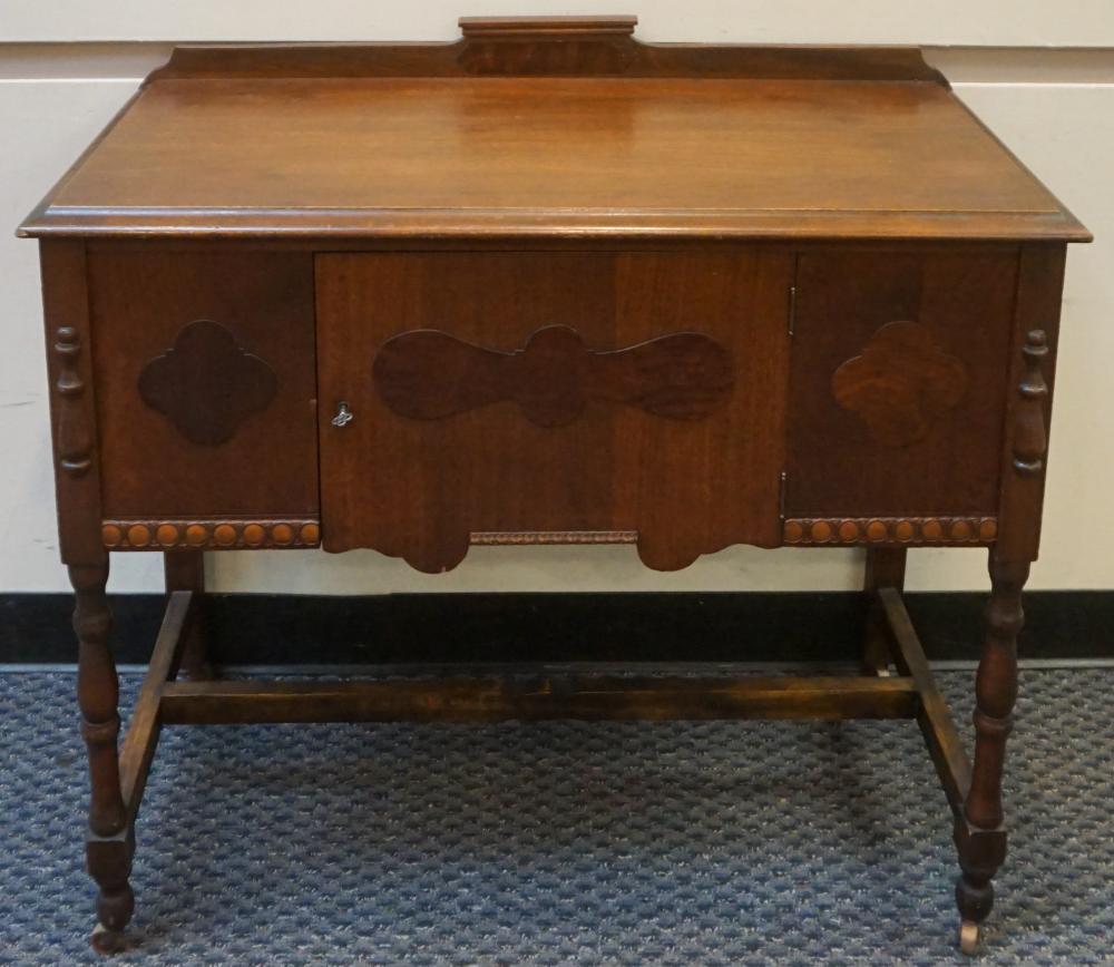 GETTYSBURG FURNITURE CO. MAHOGANY