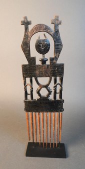 GHANA AKAN COMB ON STAND, H OV