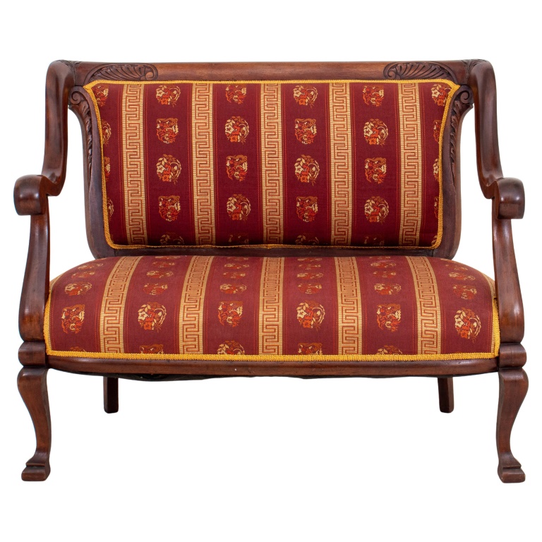 GILDED AGE MAHOGANY SETTEE, CA.