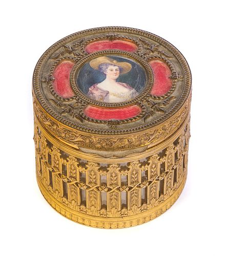 GILT BRONZE DRESSER BOX W/