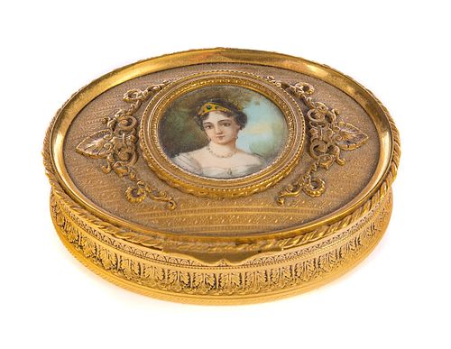 GILT BRONZE DRESSER BOX W/