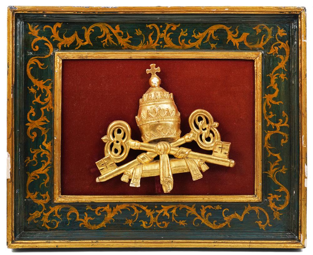 GILT CARVED PAPAL FRAGMENT 'KEYS OF