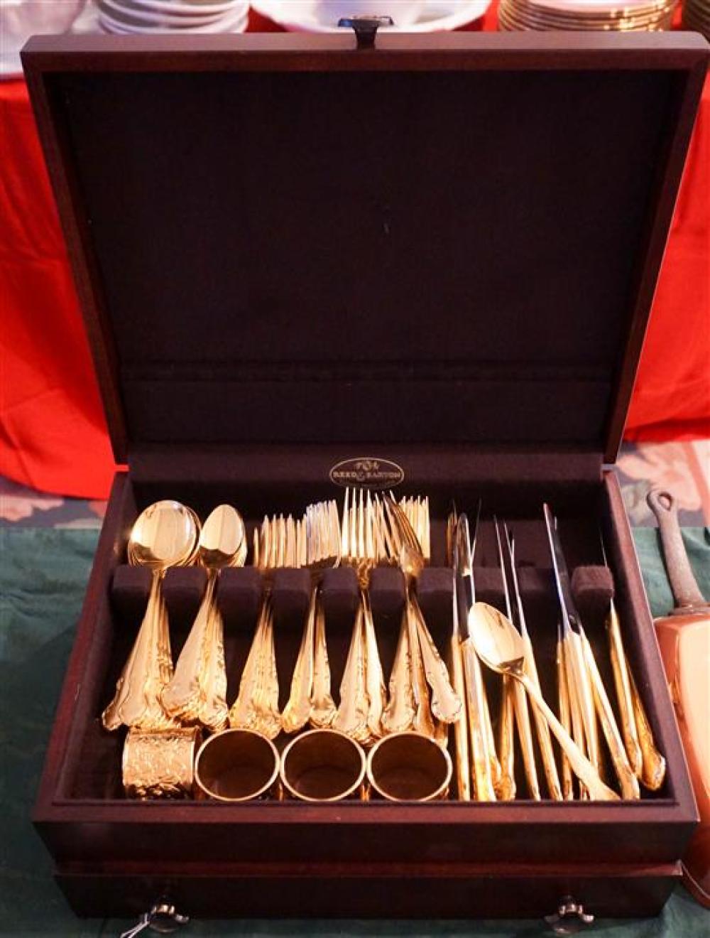 GILT METAL FLAT TABLE SERVICE,