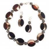 GILT OVAL AMBER RESIN BEADED C