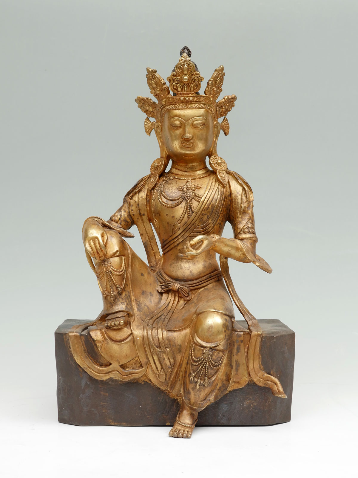 GILT TIBETAN BRONZE KWAN-YIN: