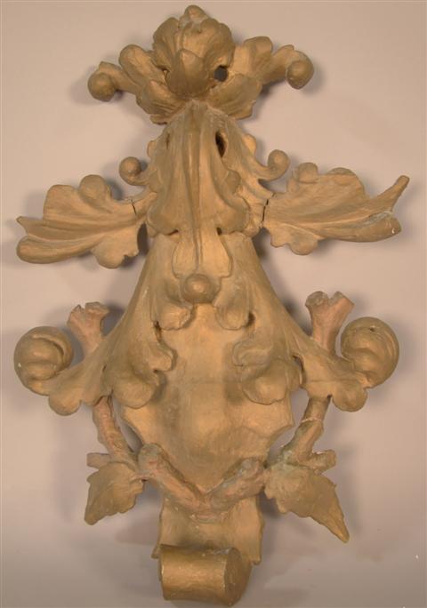 GILT WOOD ARCHITECTURAL CARTOUCHE