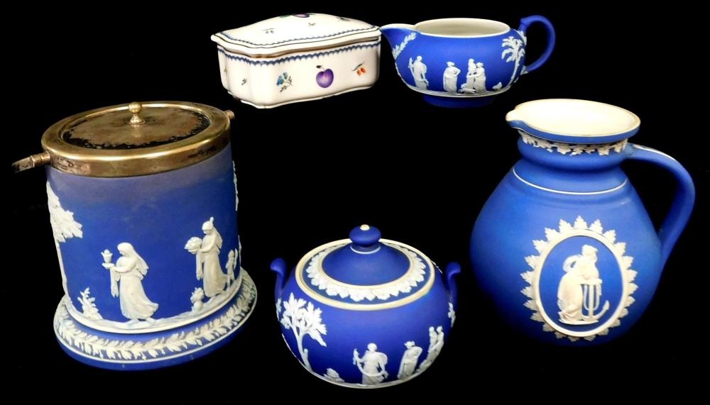 GINORI BOX AND WEDGWOOD JASPERWARE,