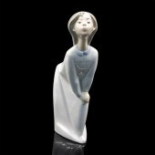 GIRL KISSING 1004873 - LLADRO