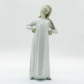 GIRL STRETCHING 1004872 - LLAD