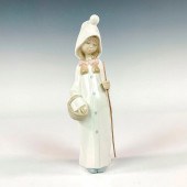 GIRL WITH BASKET 100678 - LLAD