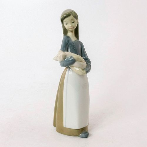 GIRL WITH PIG 1001011 - LLADRO