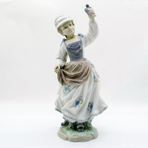 GIRL WITH SPARROW 1004758 -