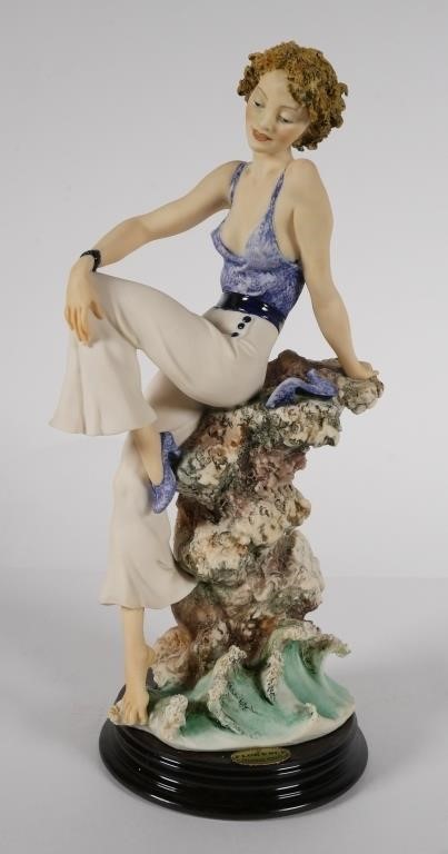 GIUSEPPE ARMANI FIGURINE 0110C
