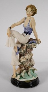 GIUSEPPE ARMANI FIGURINE 0110C