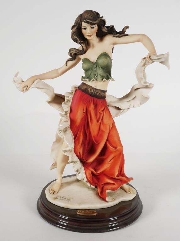 GIUSEPPE ARMANI FIGURINE 0198C