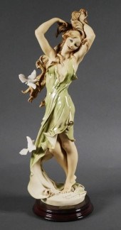 GIUSEPPE ARMANI FIGURINE 0884C
