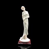 GIUSEPPE ARMANI FIGURINE, LADY