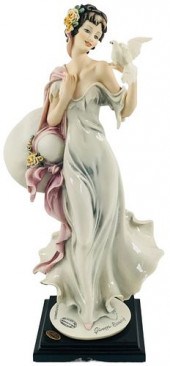 GIUSEPPE ARMANI FIGURINE: MESS