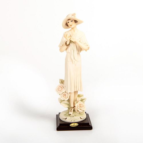 GIUSEPPE ARMANI FIGURINE,