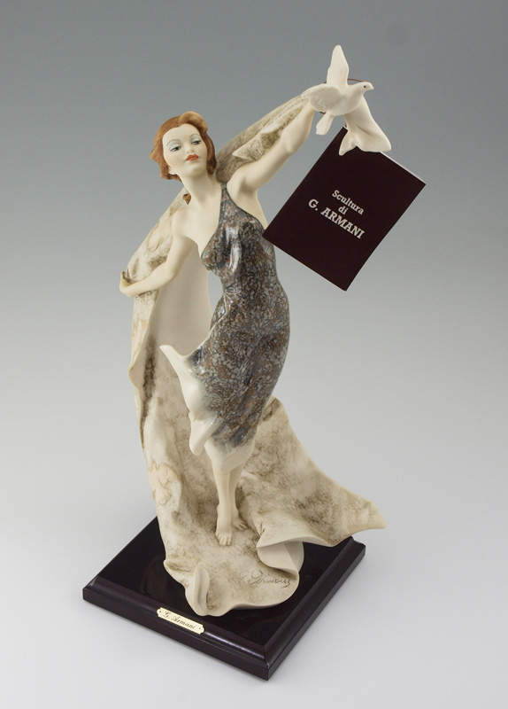 GIUSEPPE ARMANI FIGURINE SOCIETY