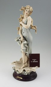 GIUSEPPE ARMANI FIGURINE SOCIE