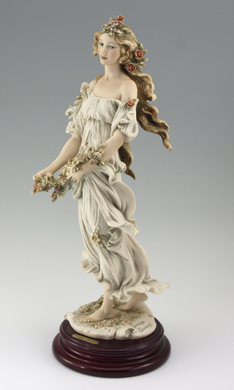 GIUSEPPE ARMANI FIGURINE SOCIETY