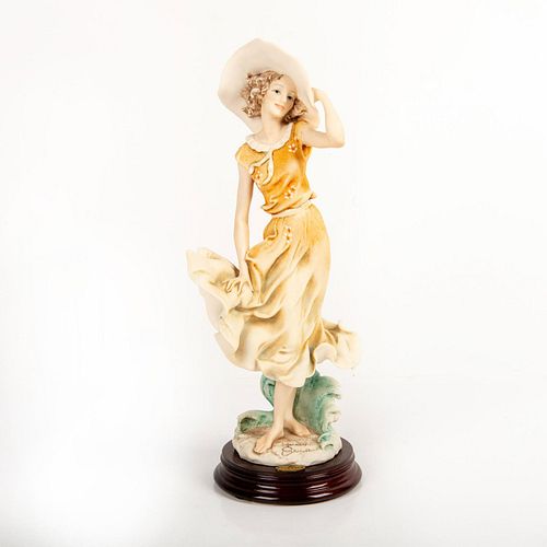GIUSEPPE ARMANI FIGURINES,