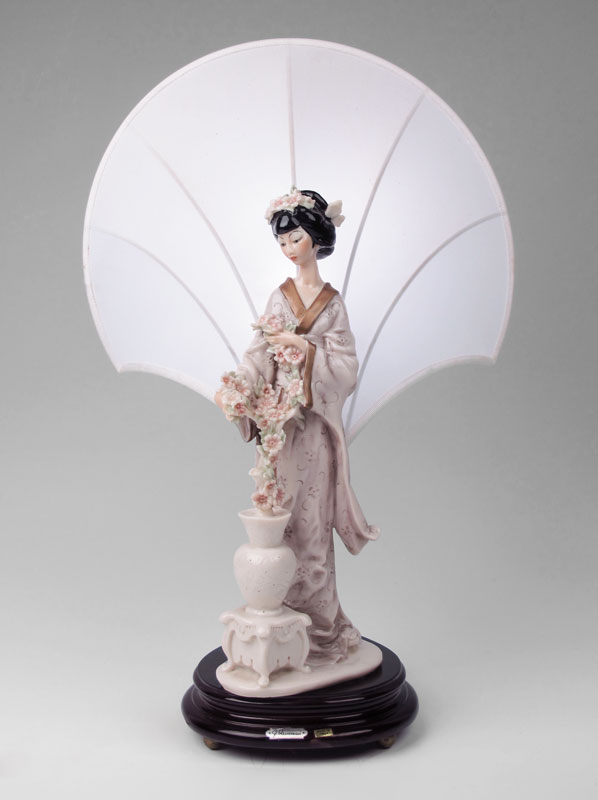 GIUSEPPE ARMANI GEISHA FIGURINE
