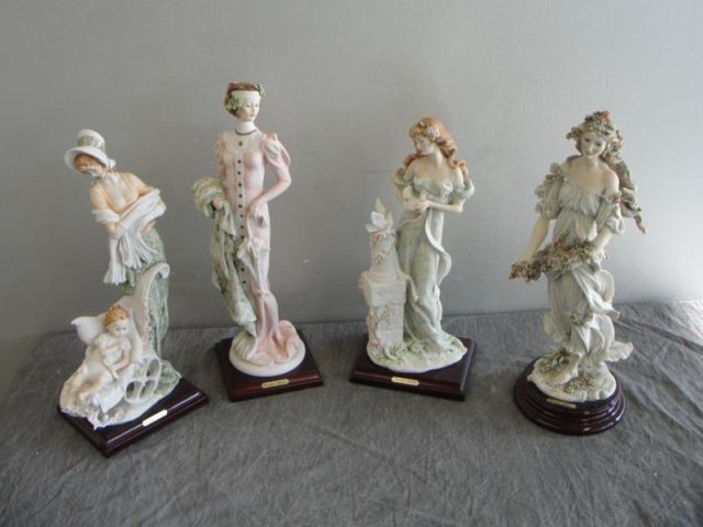 GIUSEPPI ARMANI. 4 Capodimonte
