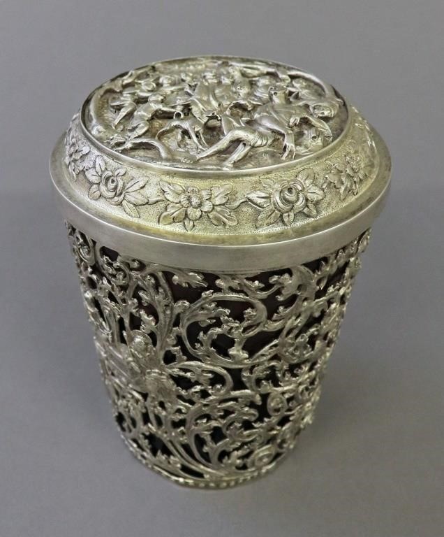 Glass beaker sheathed in German