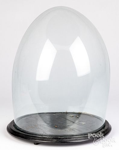 GLASS CLOCHEGlass cloche, 18 1/2"