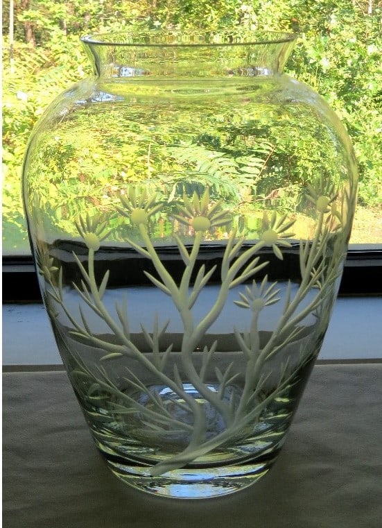 GLASS CUT VASE W/KNIFE EDGE