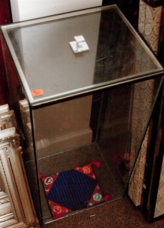 Glass display case Estimate $ 20-30