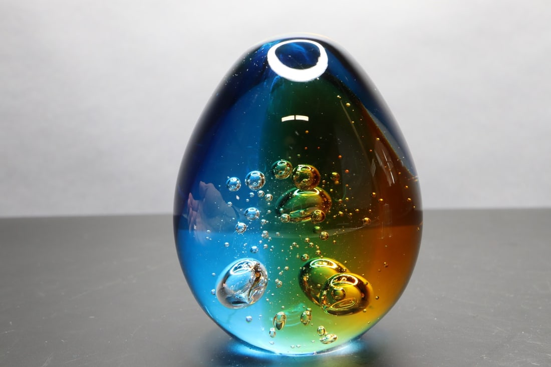 GLASS PAPERWEIGHT, 4"HIGH EGG