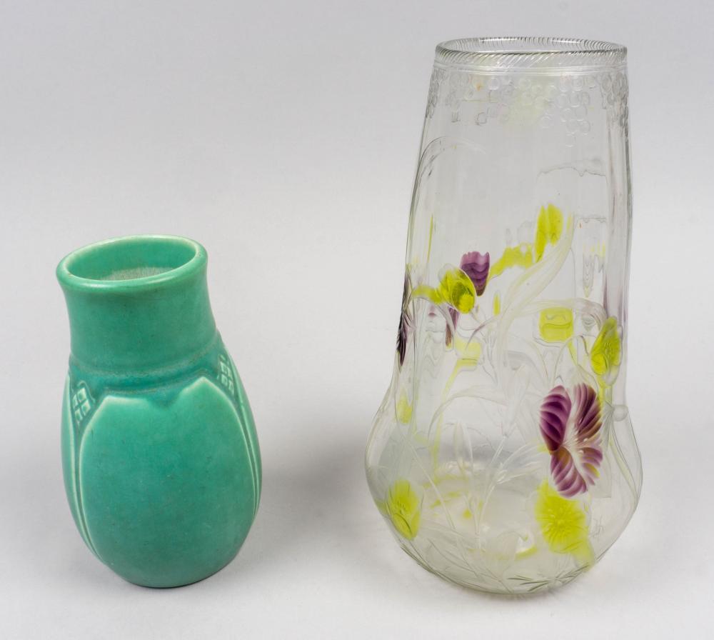 GLASS VASE AND A ROOKWOOD VASE,