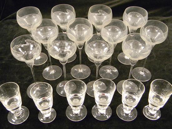 Glassware  eighteen pieces 