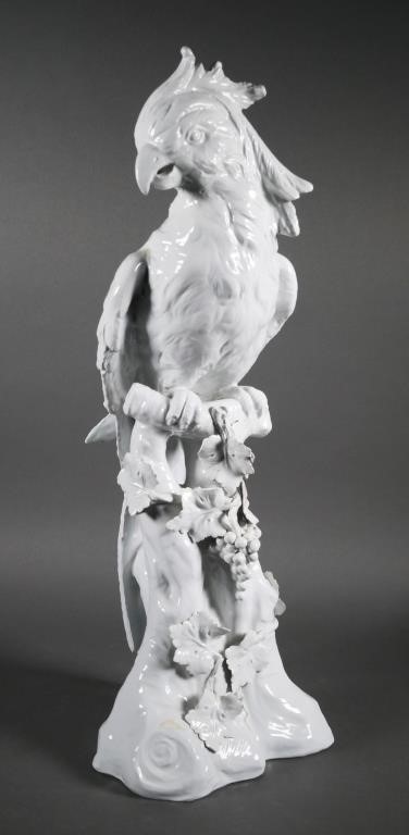 GLAZED WHITE PORCELAIN