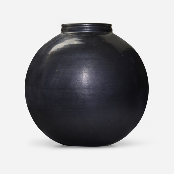 Glen Lukens. Large vase. c. 1950,