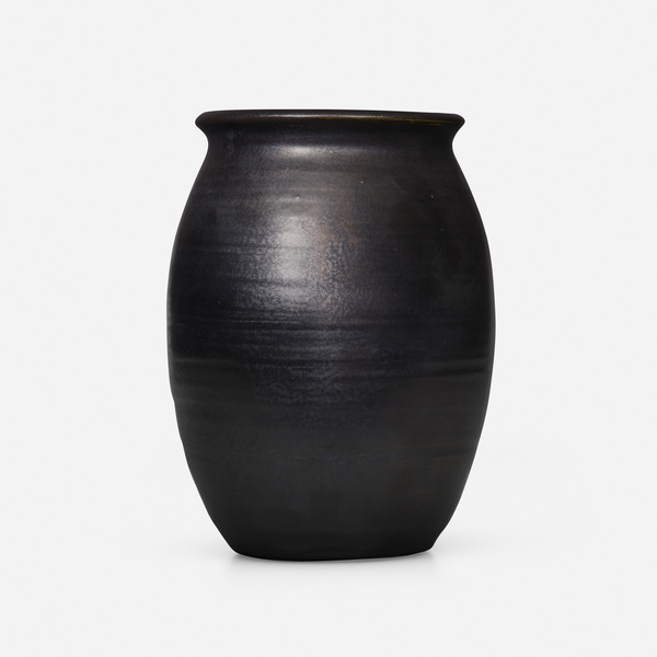 Glen Lukens. Vase. c. 1940,