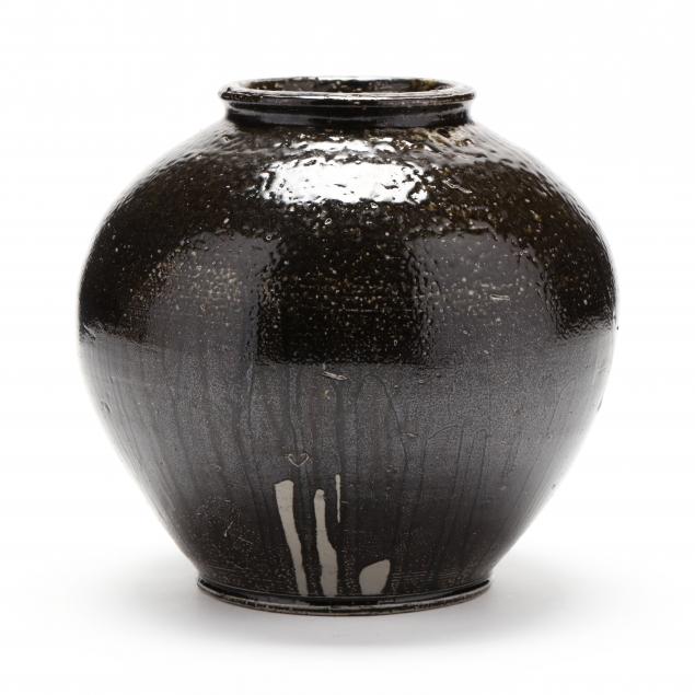 GLOBE VASE, ATTRIBUTED AUMAN
