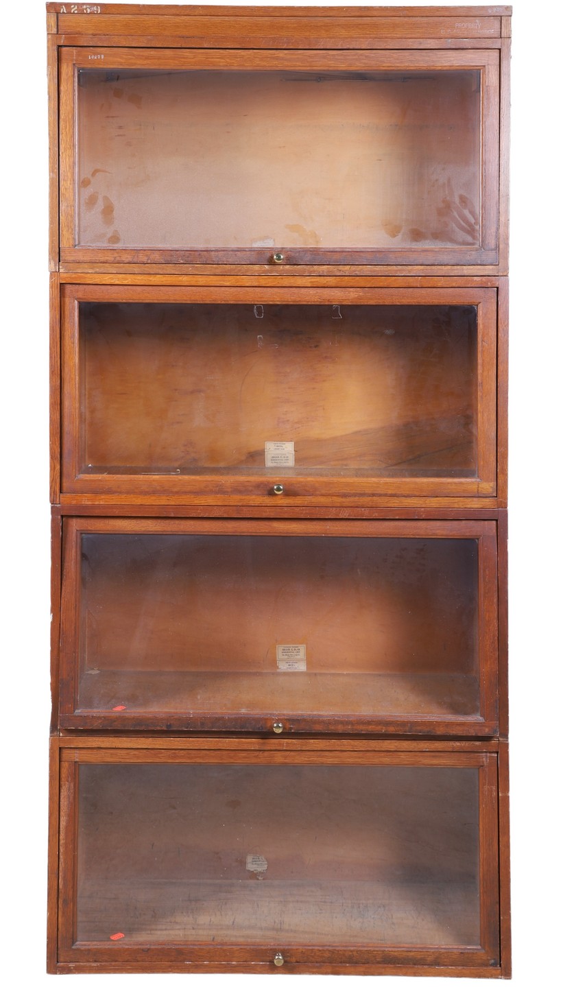 Globe Wernicke oak 4 stack
