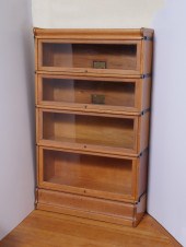 GLOBE WERNICKE OAK BARRISTER B