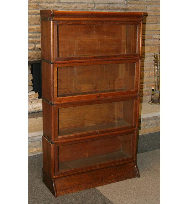 Globe-Wernicke oak barrister