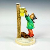 GOEBEL HUMMEL FIGURINE, A LETT