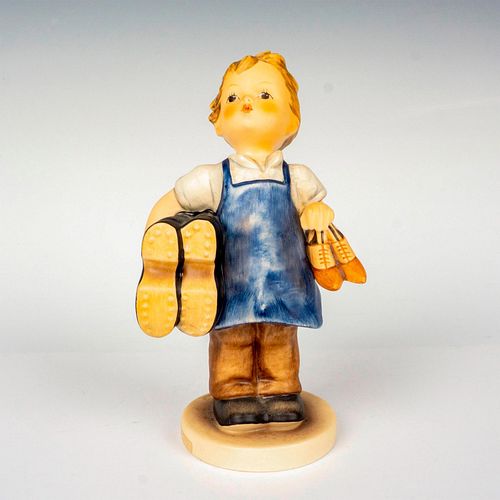 GOEBEL HUMMEL FIGURINE, BOOTSHand